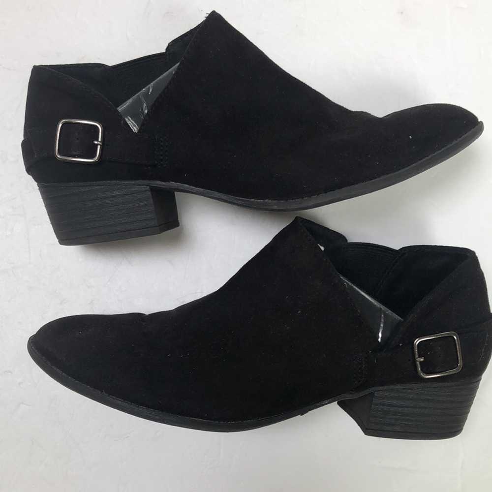 American Eagle Black Suede Silver Buckle Shoe Bootie 9 1/2